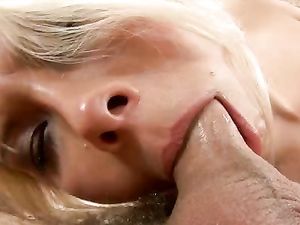 Sexy Ass To Mouth Blowjob From A Blonde Teen